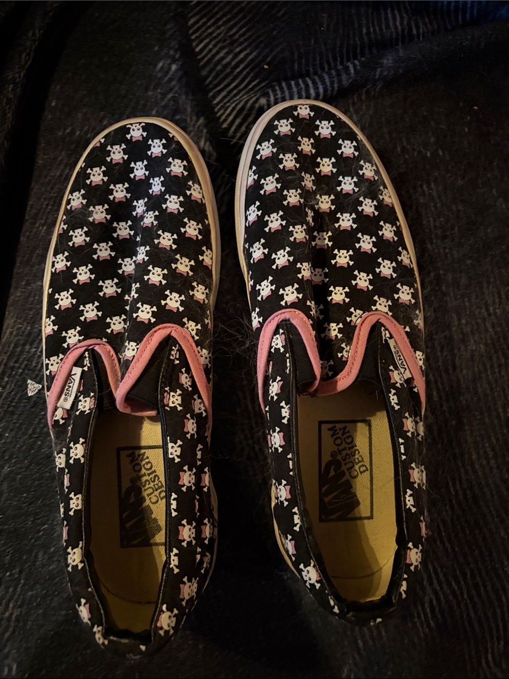 Vintage Vans Women's Black Slip-On Sneakers with Pink Skull Print Women’sSize 10